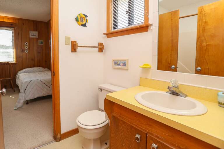 Bathroom 2 2023, Shared Bath To Bed 1 & 2