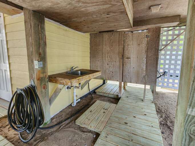 Outside Shower 2023 Outside Shower 2023