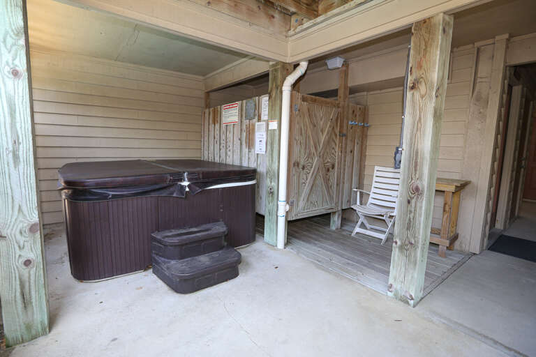Hot Tub 2022 Hot Tub 2022