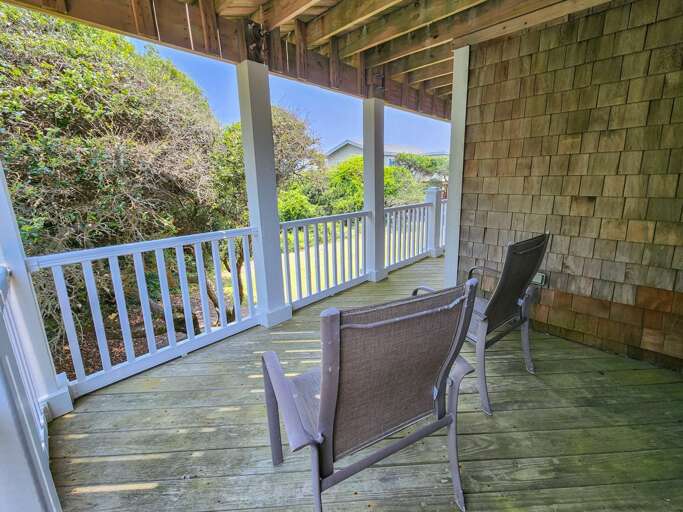 Mid-Level Covered Deck 2023