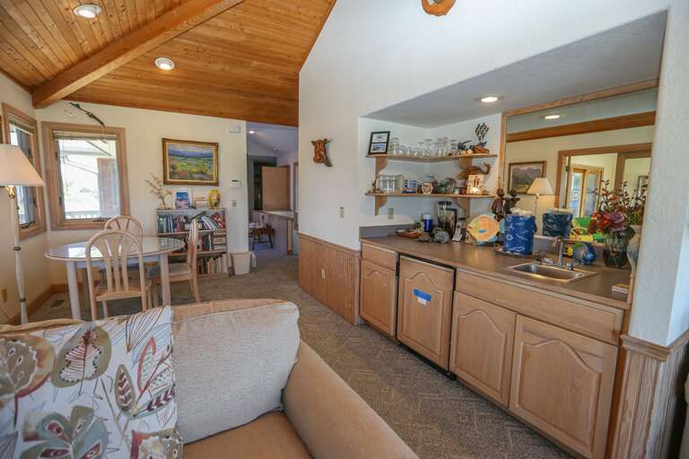 Wet Bar & Dining 2 2022