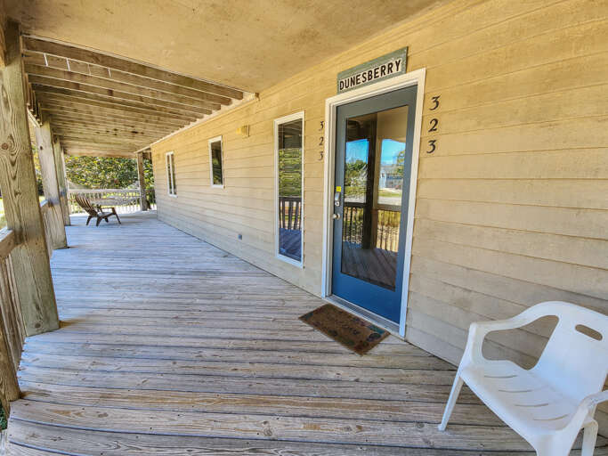 Entry/Covered Deck 2023 Entry/Covered Deck 2023