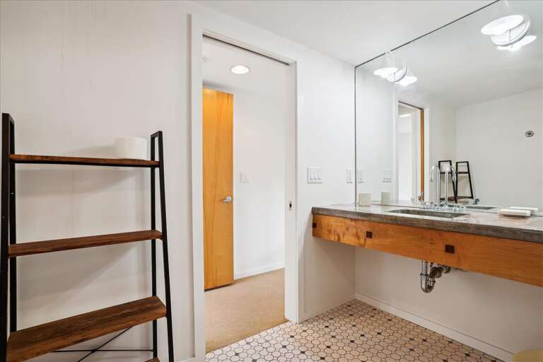 Bathroom 4 2024; Private to Bedroom 4