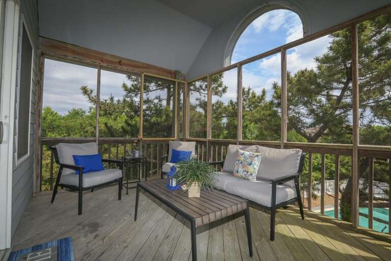 Screened in Porch 2021
