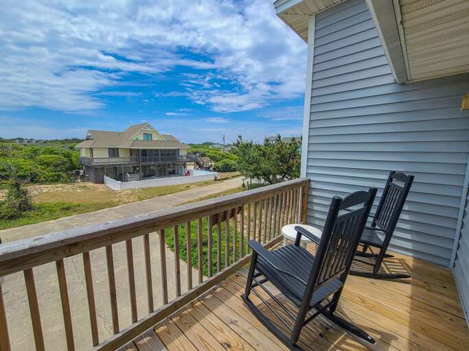 Sundeck off Bed 2 2022