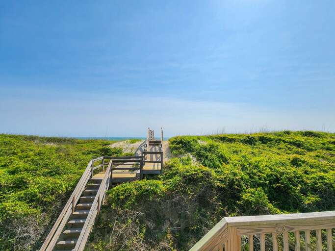 Private Walkway To The Beach 2023