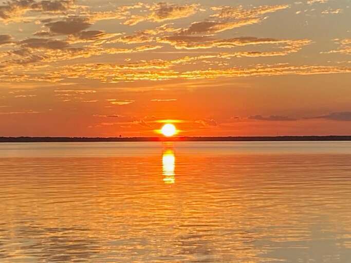 5 min walk to the Sound for sunsets!