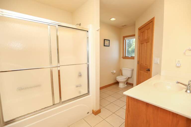 Bathroom 1 2023; Private to Bed 1