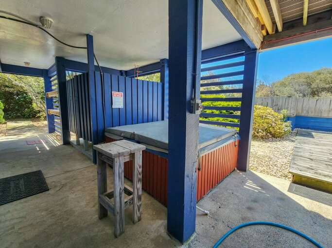 Outdoor Shower/ Hot Tub 2023