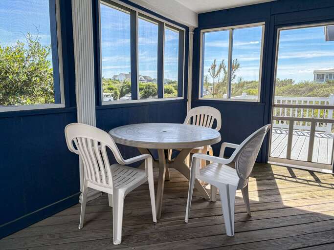 Screened Porch Off Kitchen 2026