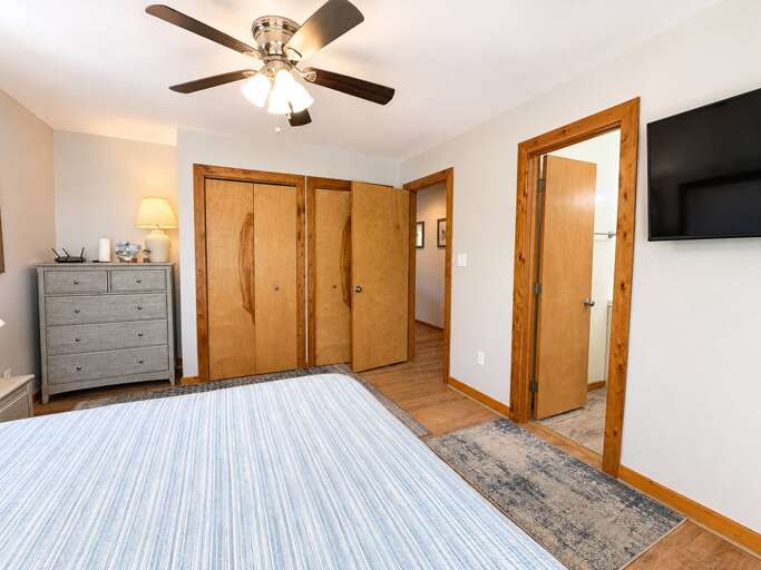 Bedroom 4 2026 - King with private bathroom - Level 2