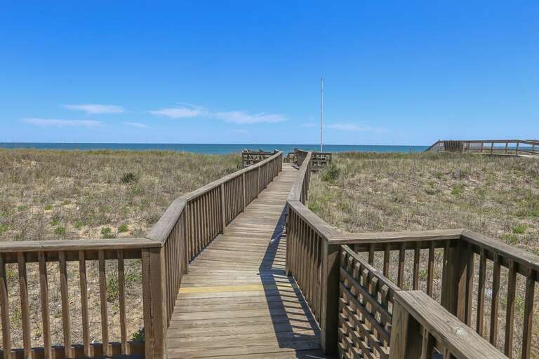 Private Dune Deck 2018