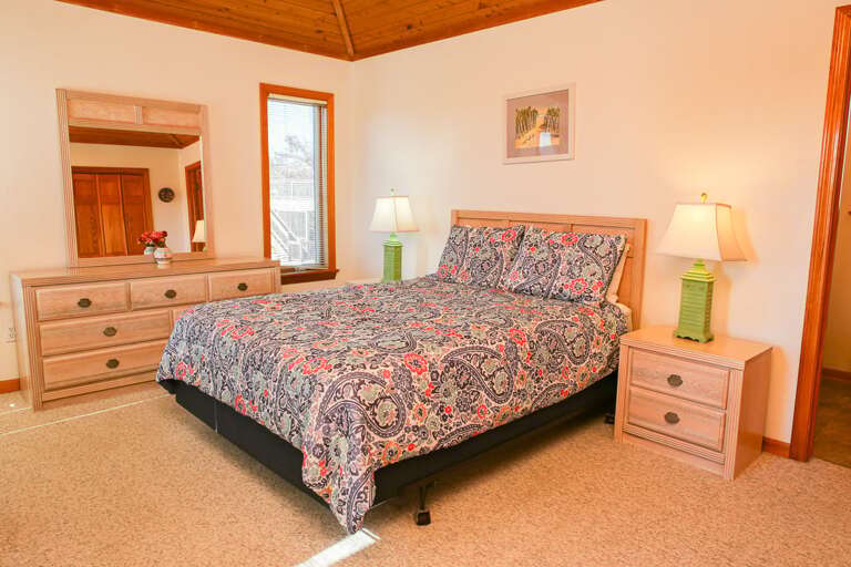 Bedroom 1 2025 - Queen - Level 3