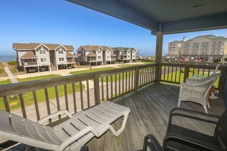 Covered Master Deck 2022; top level