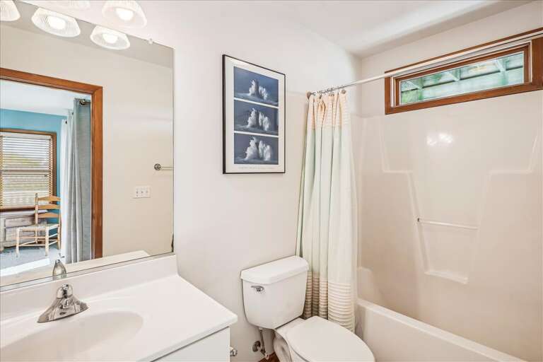 Bathroom 5 2024 - Private to Bedroom 4