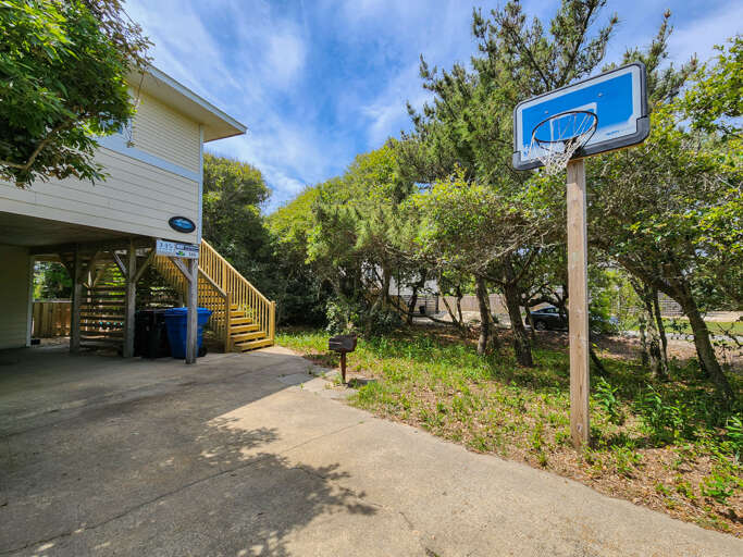 Basketball hoop and Park grill 2023
