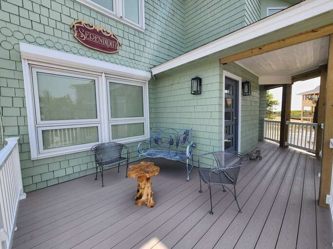 Front Mid Level Deck 2023