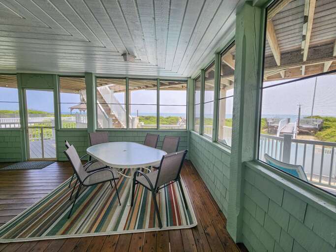 Screened in Porch 2023