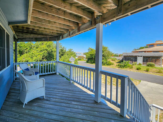 Entry Covered Deck 2023