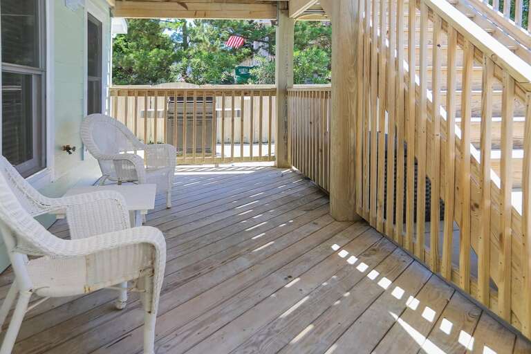 Seating by Pool 2019