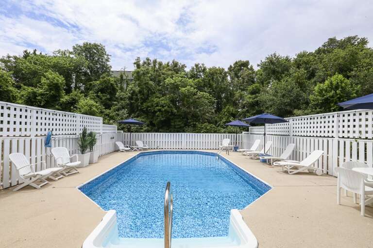 Private Pool 2024