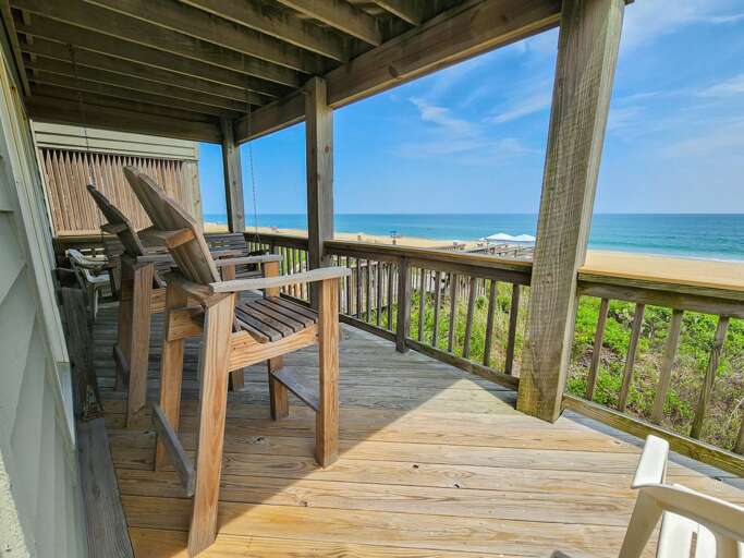 Covered Mid Level Deck 2023