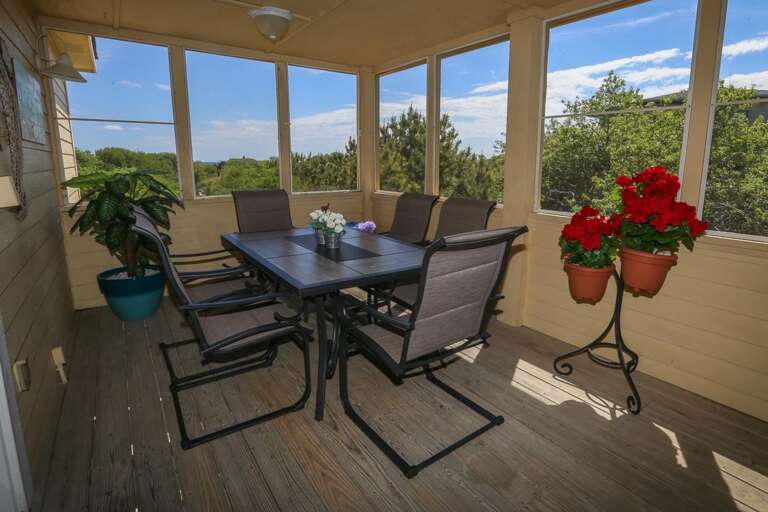 Screened Porch 2021