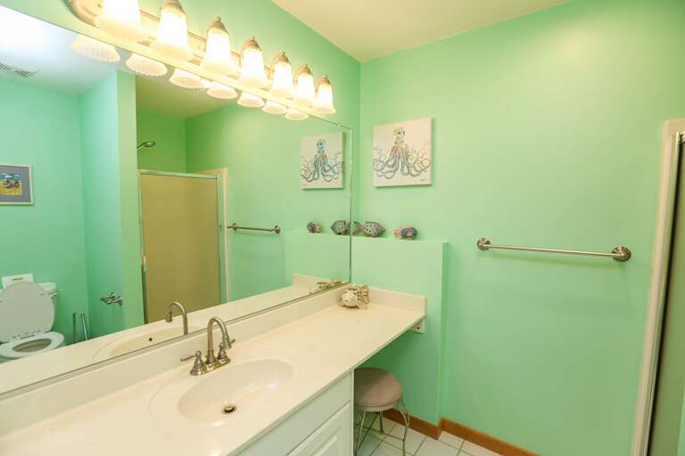 Bathroom 4 2024; Private to bedroom 4