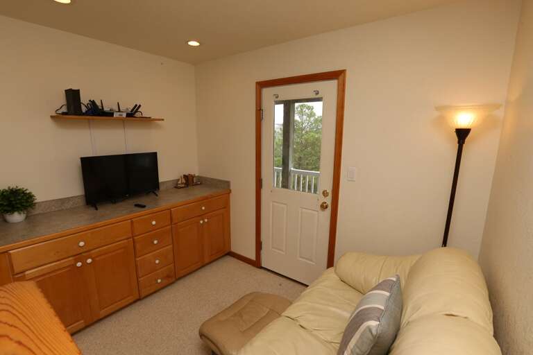 Sitting Area 2024 - Level 2