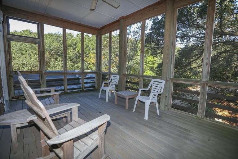 Screened in Porch 1 2021