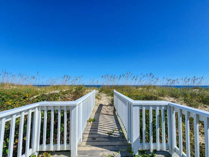 Private Walkway 2023