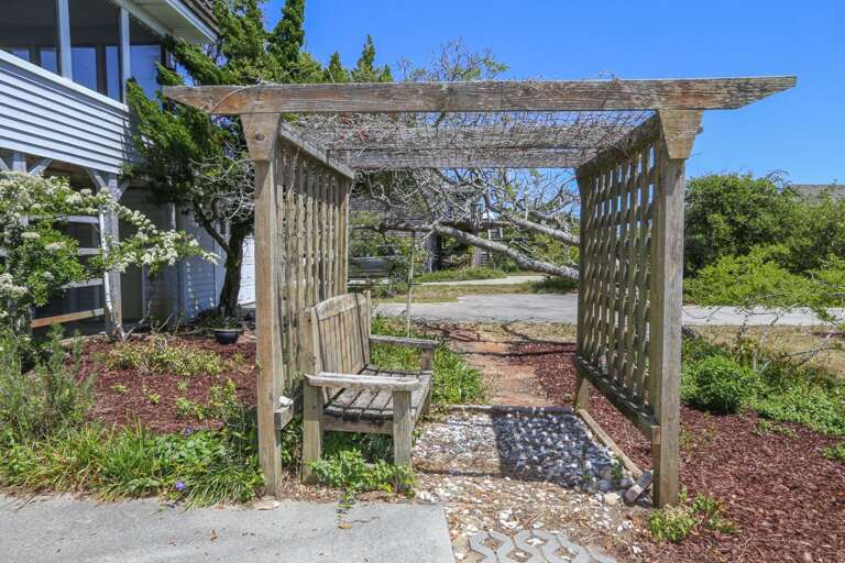 Front Yard Bench 2022