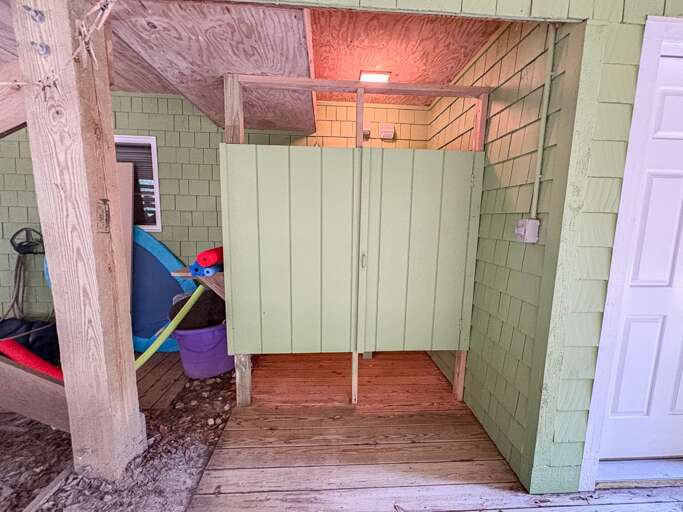 Enclosed Outdoor Shower 2025