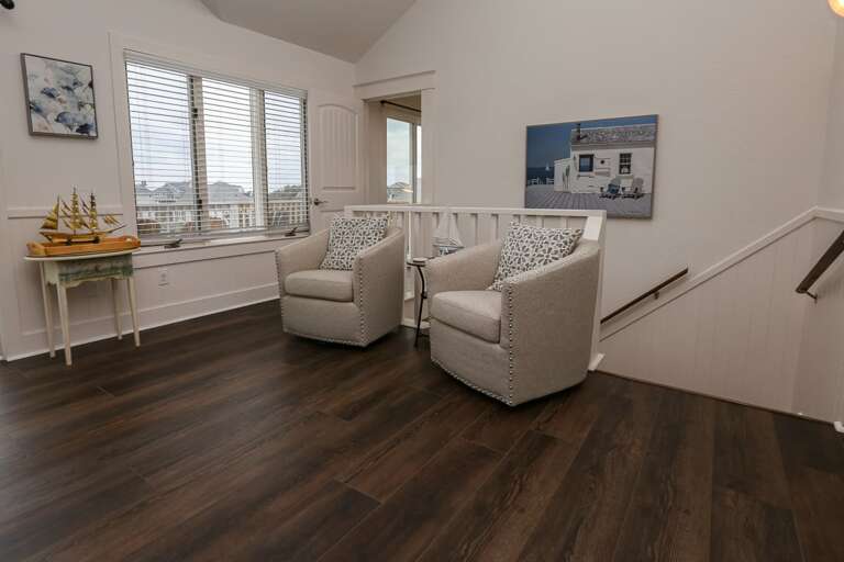 Living Room Seating 2025