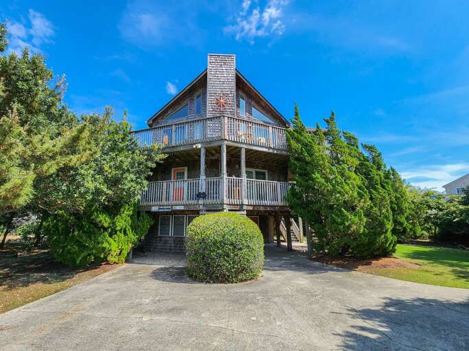 1338 SURF & SOUND 4 Bedrooms House for 8 Guests in Duck, NC