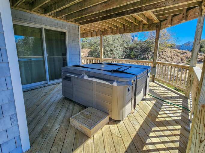 Private Hot Tub 2023