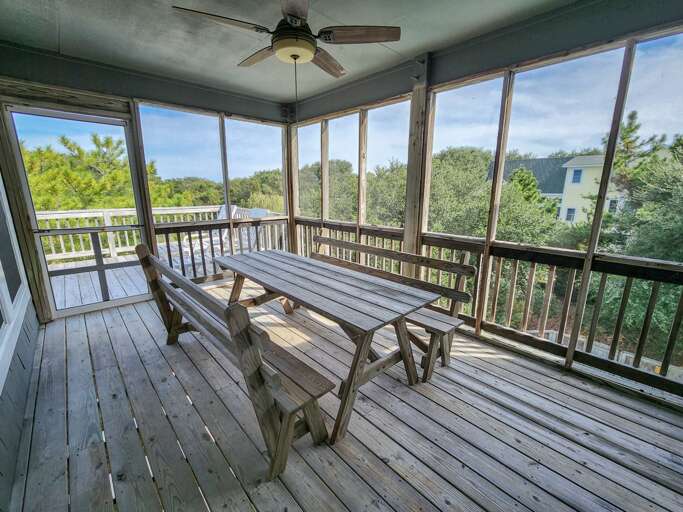 Screened in Porch 2022