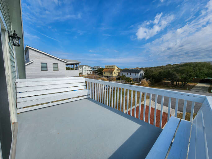 Sundeck 2023; Off Bed 3 Sundeck 2023; Off Bed 3