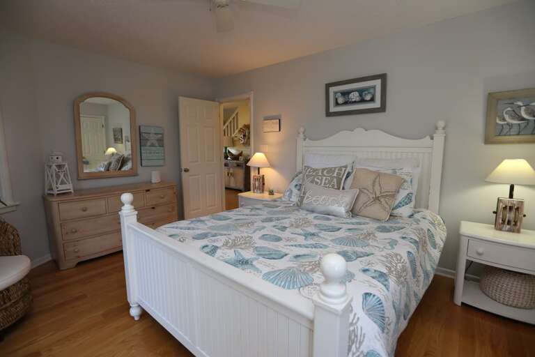 Bedroom 2 2024 - Queen - Level 2