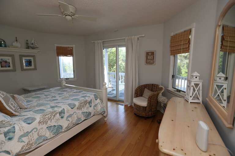 Bedroom 2 2024 - Queen - Level 2