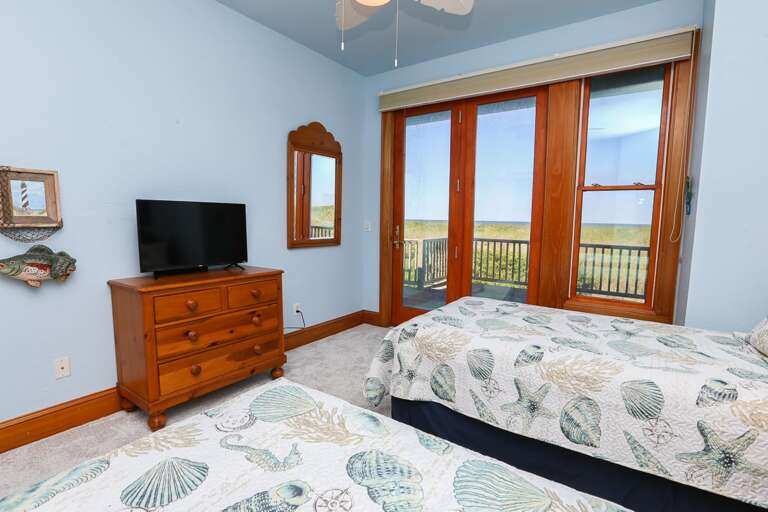 Bedroom 5 2024; 2 Twins with deck access - Level 1