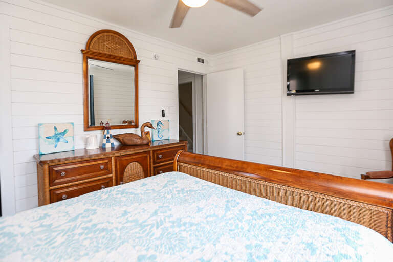 Bedroom 4 2024; Queen - Level 1