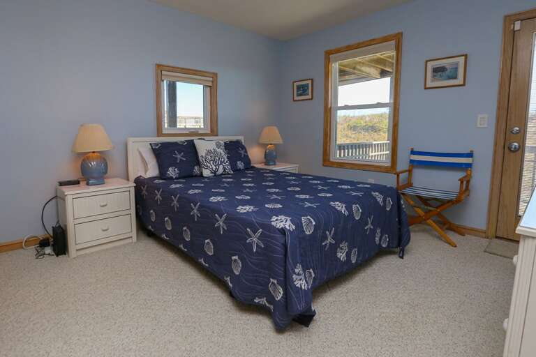 Bedroom 5 2025; Queen with Deck Access - Level 2