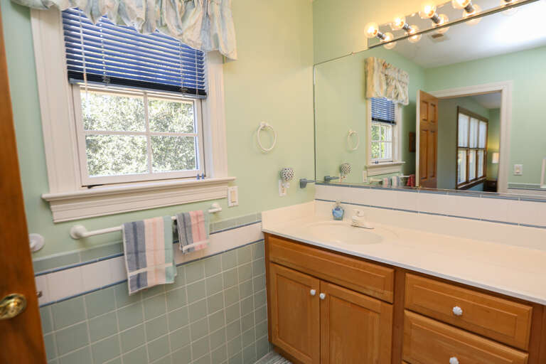 Bathroom 3 2024 - Shared between Bedroom 3 and 4 - Level 3