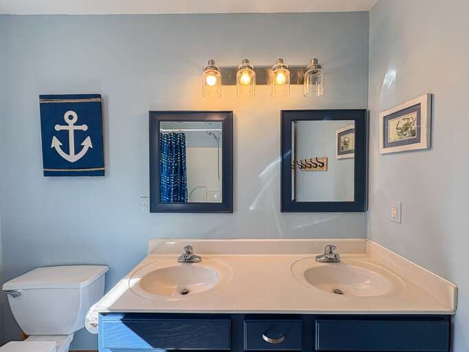 Bathroom 4 2025 - Private to Bedroom 3