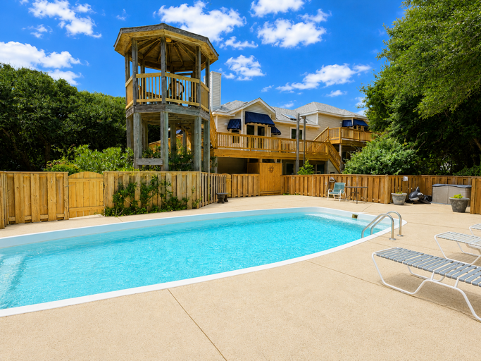Private Pool 2026