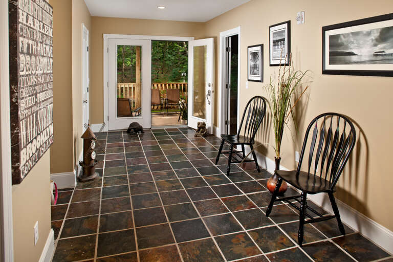 92-LocustLane-Entry1b.jpg 92-LocustLane-Entry1b.jpg