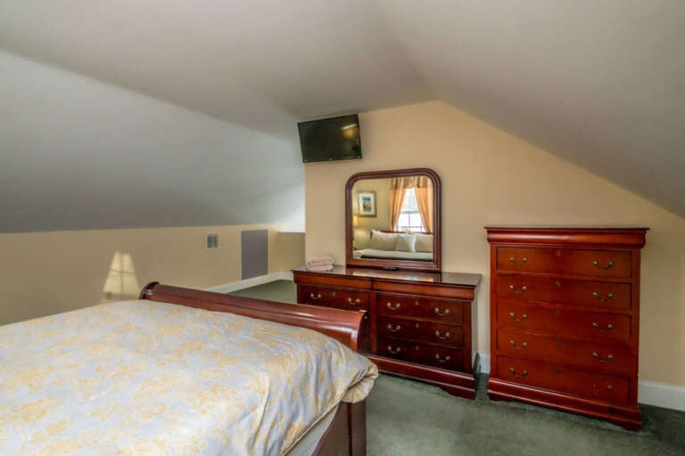 King loft with ensuite bathroom