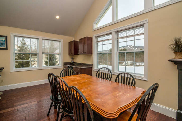 Dining room with mountain views Dining room with mountain views