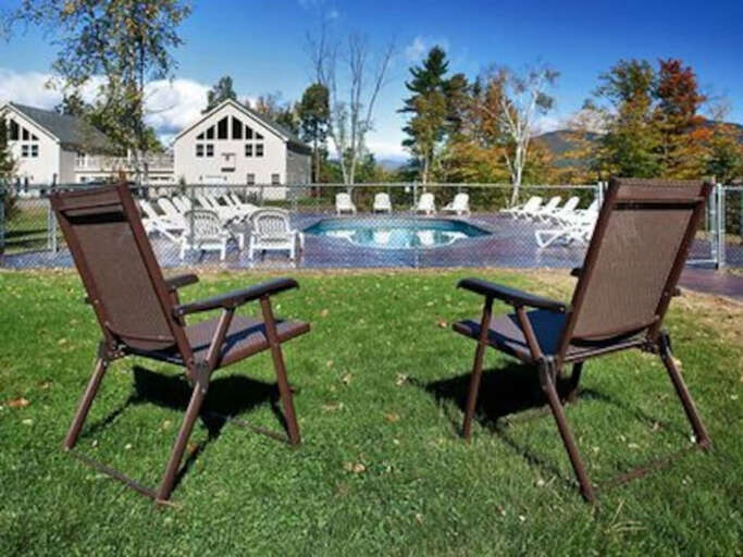 Common area shared seasonal pool Common area shared seasonal pool